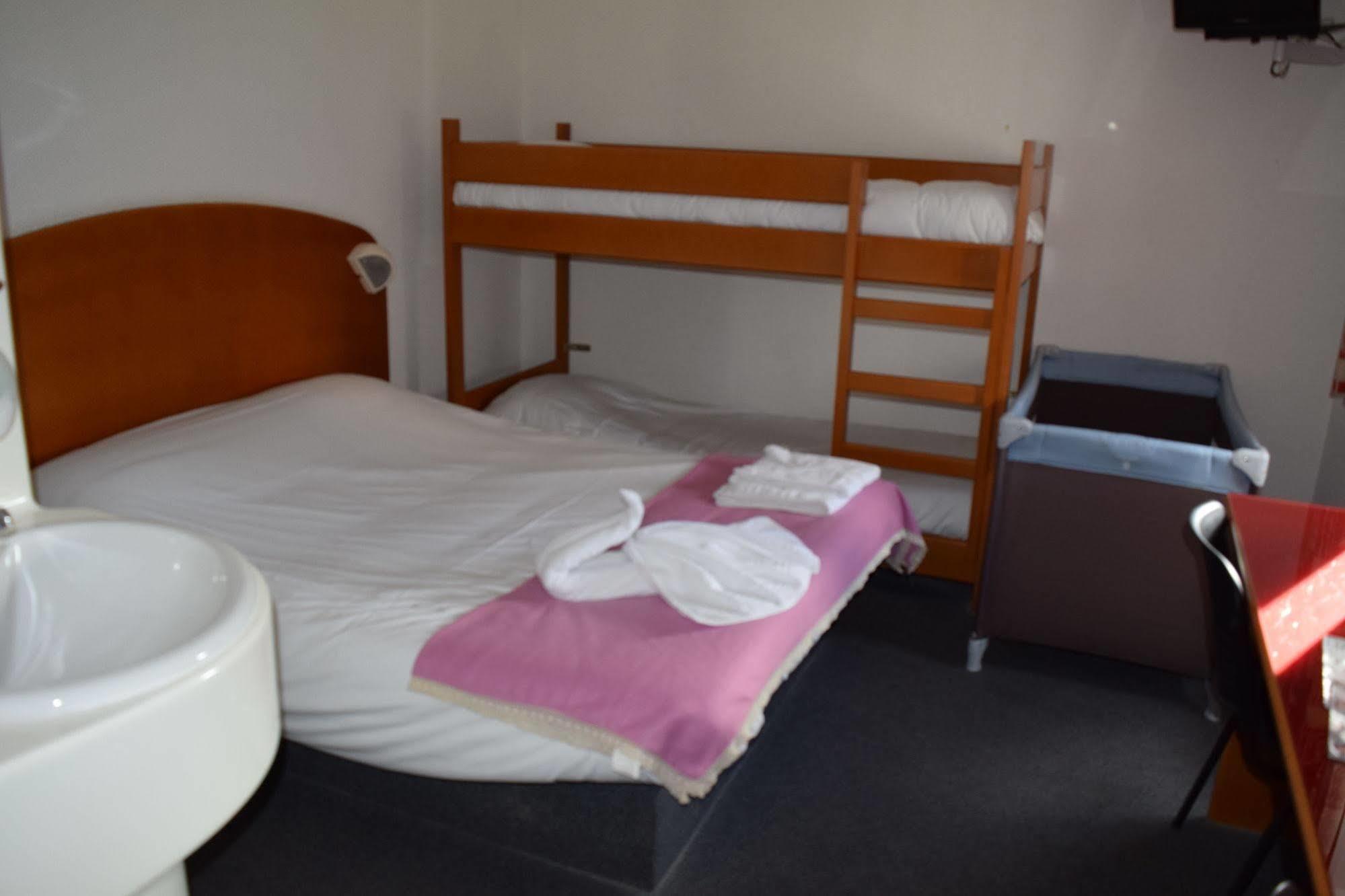 Tregueux Quick Palace Saint Brieuc מראה חיצוני תמונה
